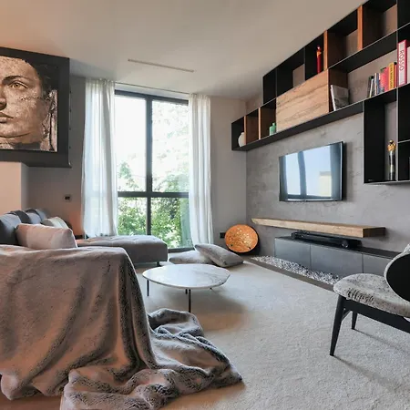 Apartmán Luxury In Bosco Verticale Isola